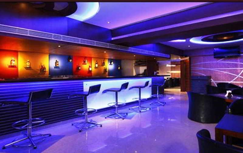 The Nines Business Hotel Bangalore Exteriör bild
