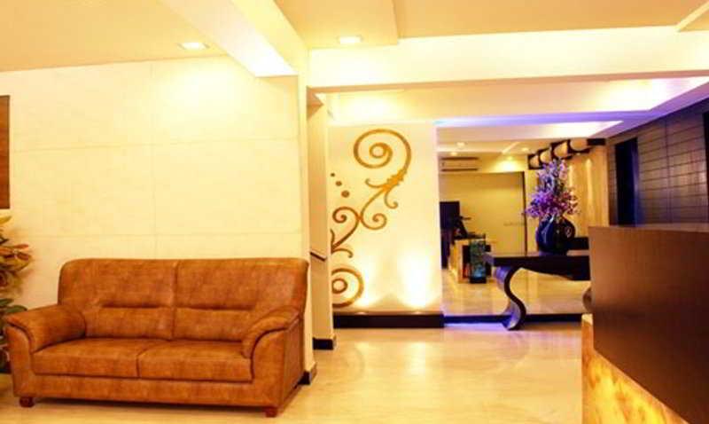The Nines Business Hotel Bangalore Exteriör bild