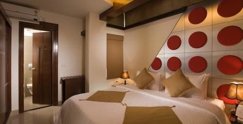 The Nines Business Hotel Bangalore Exteriör bild