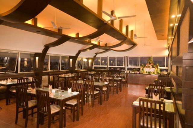 The Nines Business Hotel Bangalore Exteriör bild