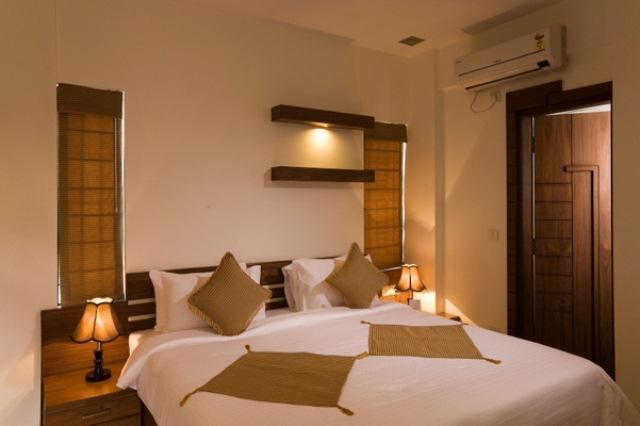 The Nines Business Hotel Bangalore Exteriör bild